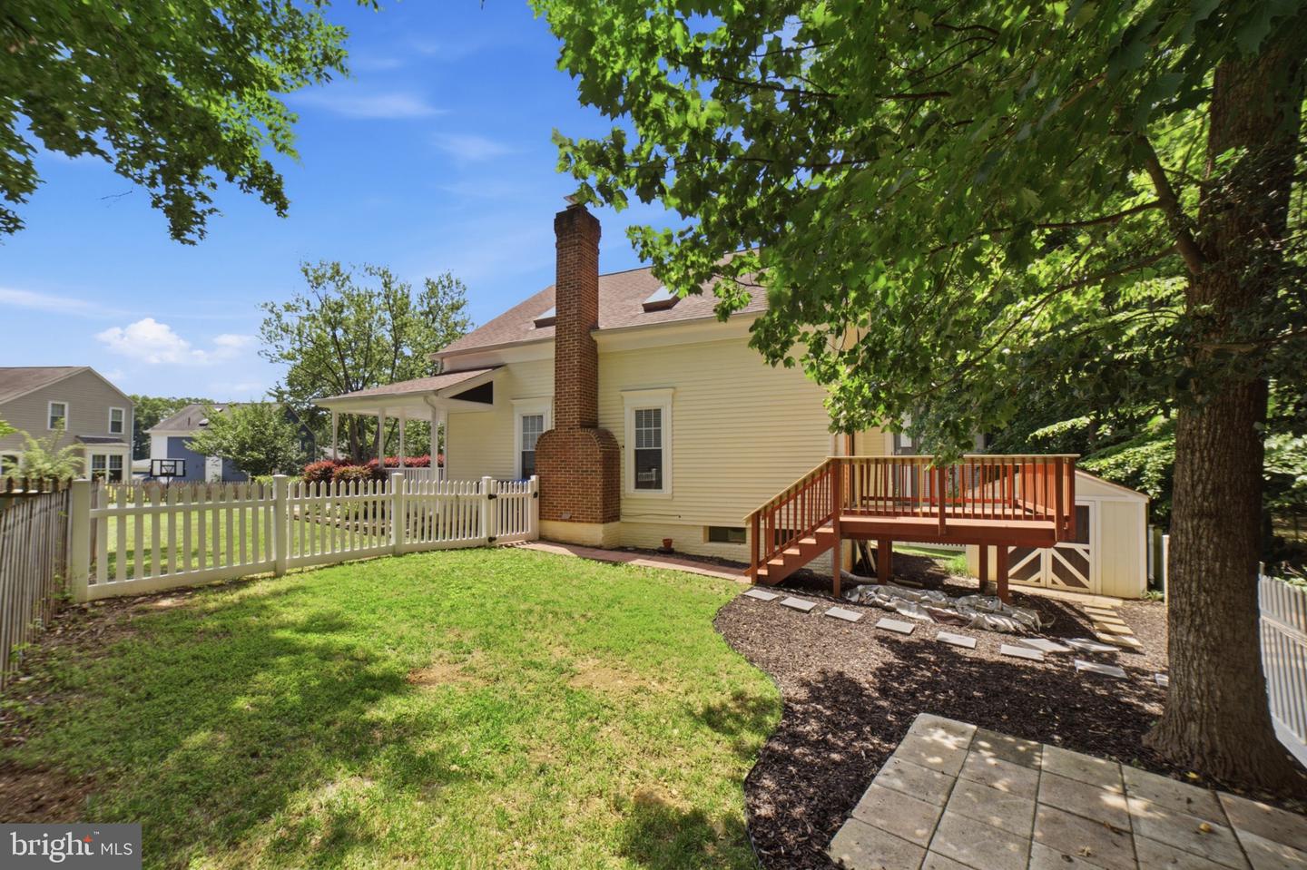15232 Larkspur Ln Property Photo 38