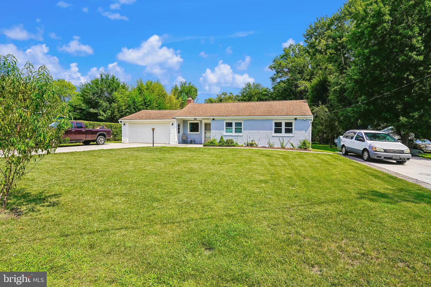 7907 Maplewood Dr Property Photo 1