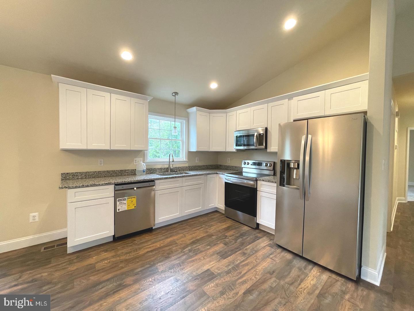 8112 Leland Property Photo 6