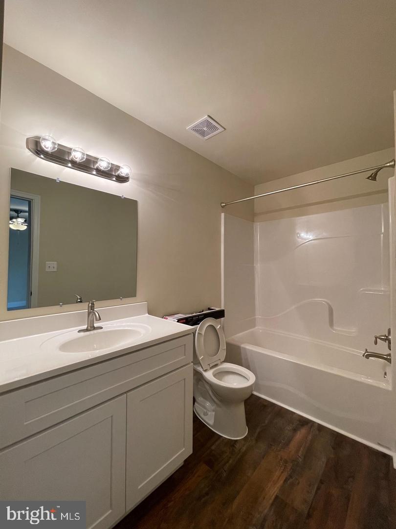 8112 Leland Property Photo 10