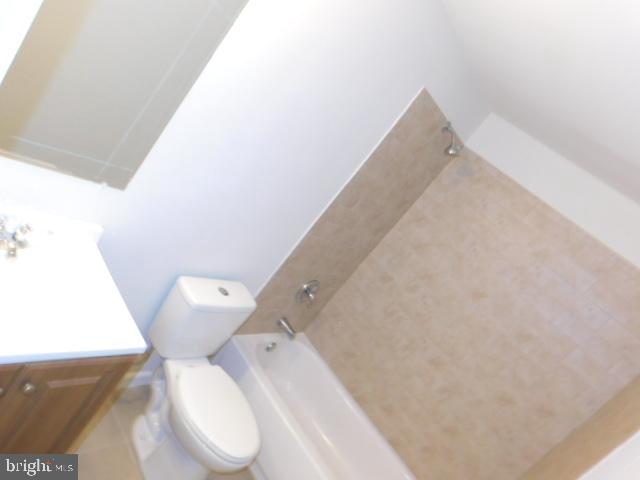 16837 Toms River Loop Property Photo 5