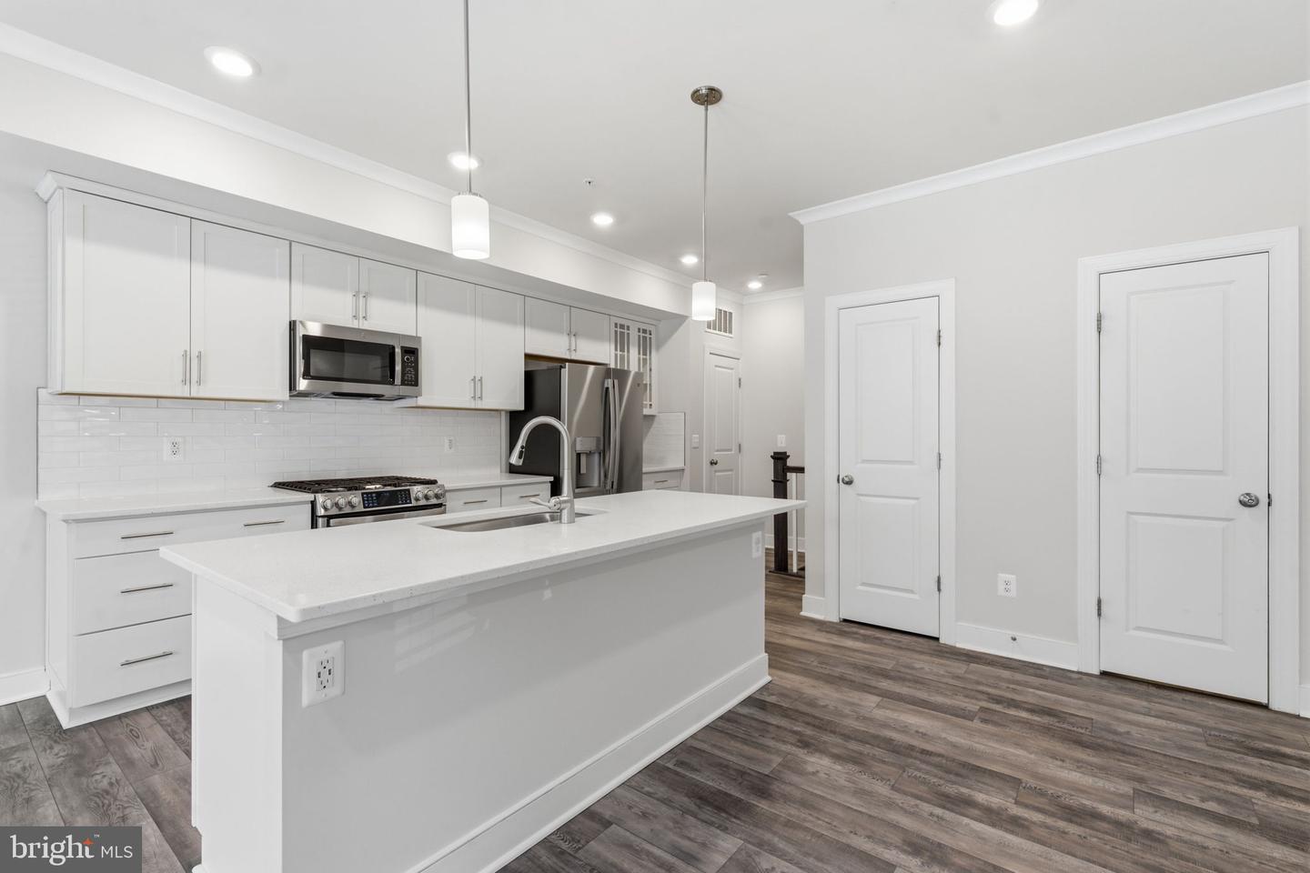 15539 Smoke Box Way Property Photo 4