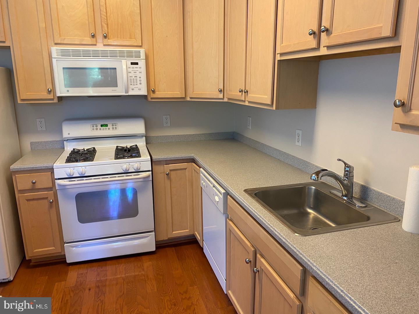 1641 Ladue Ct #108 Property Photo 5