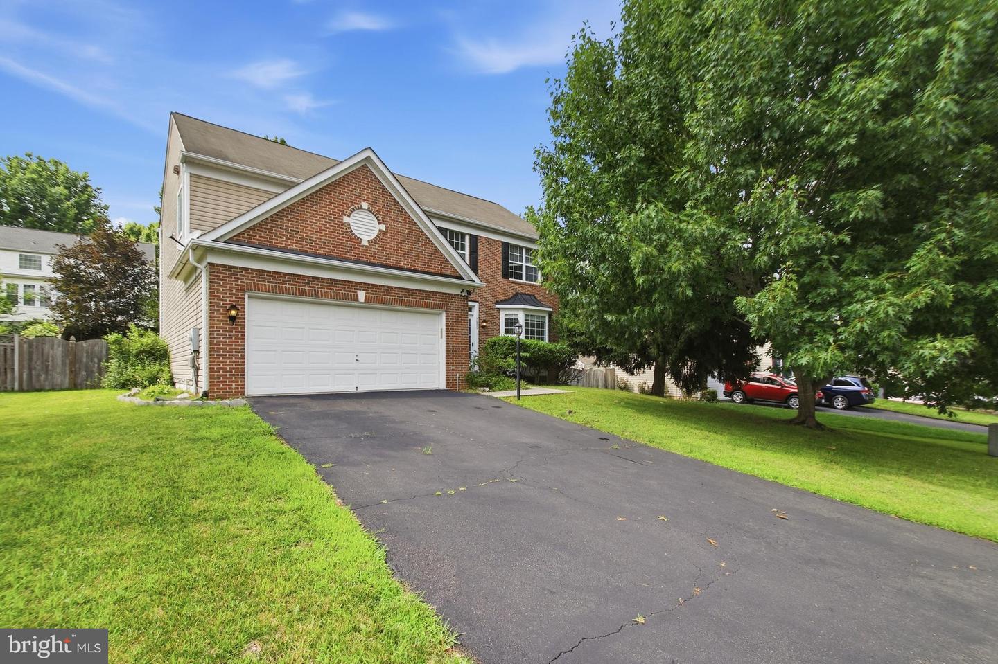 5880 MOONBEAM DR Property Photo 1