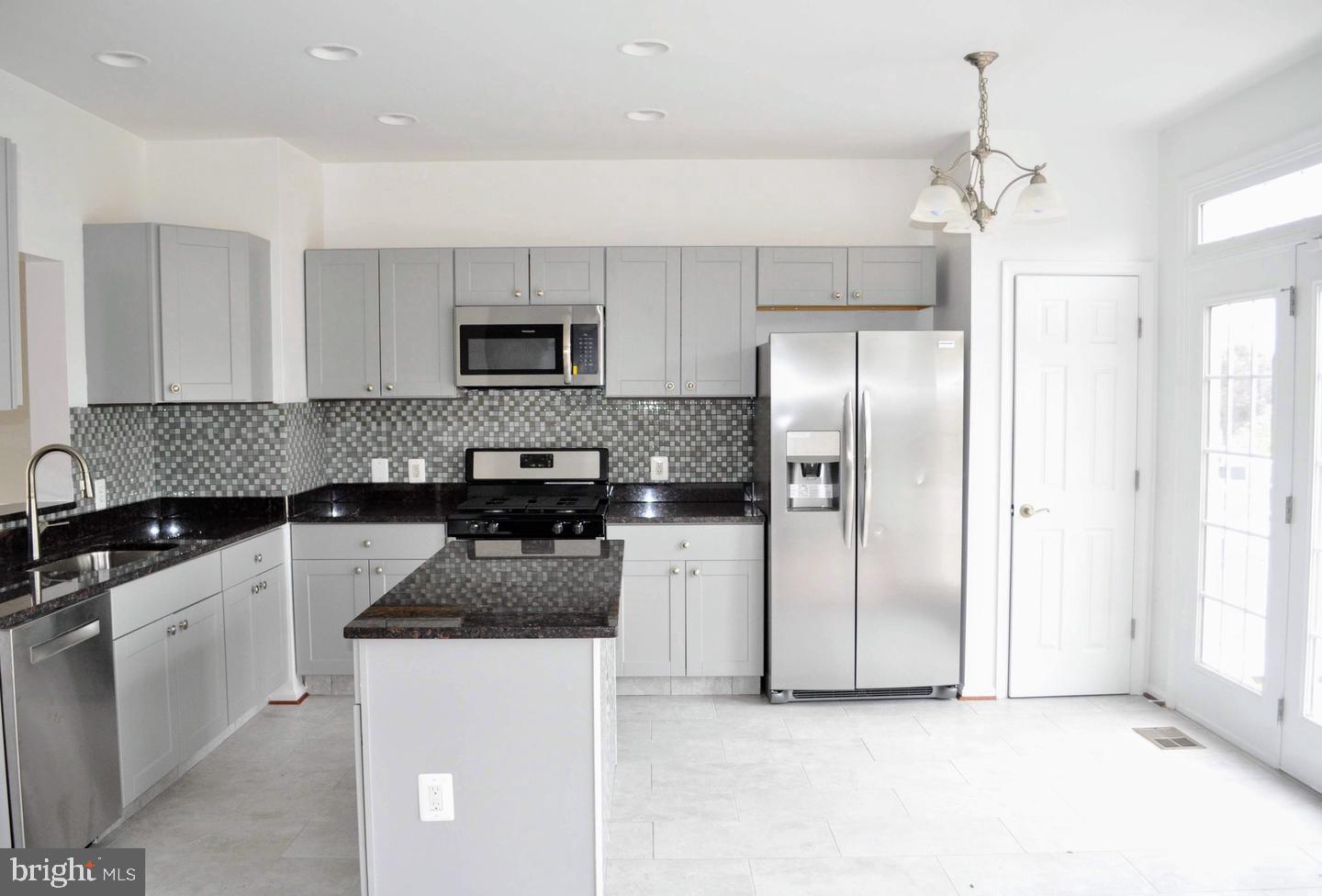 2754 Wakewater Way Property Photo 4