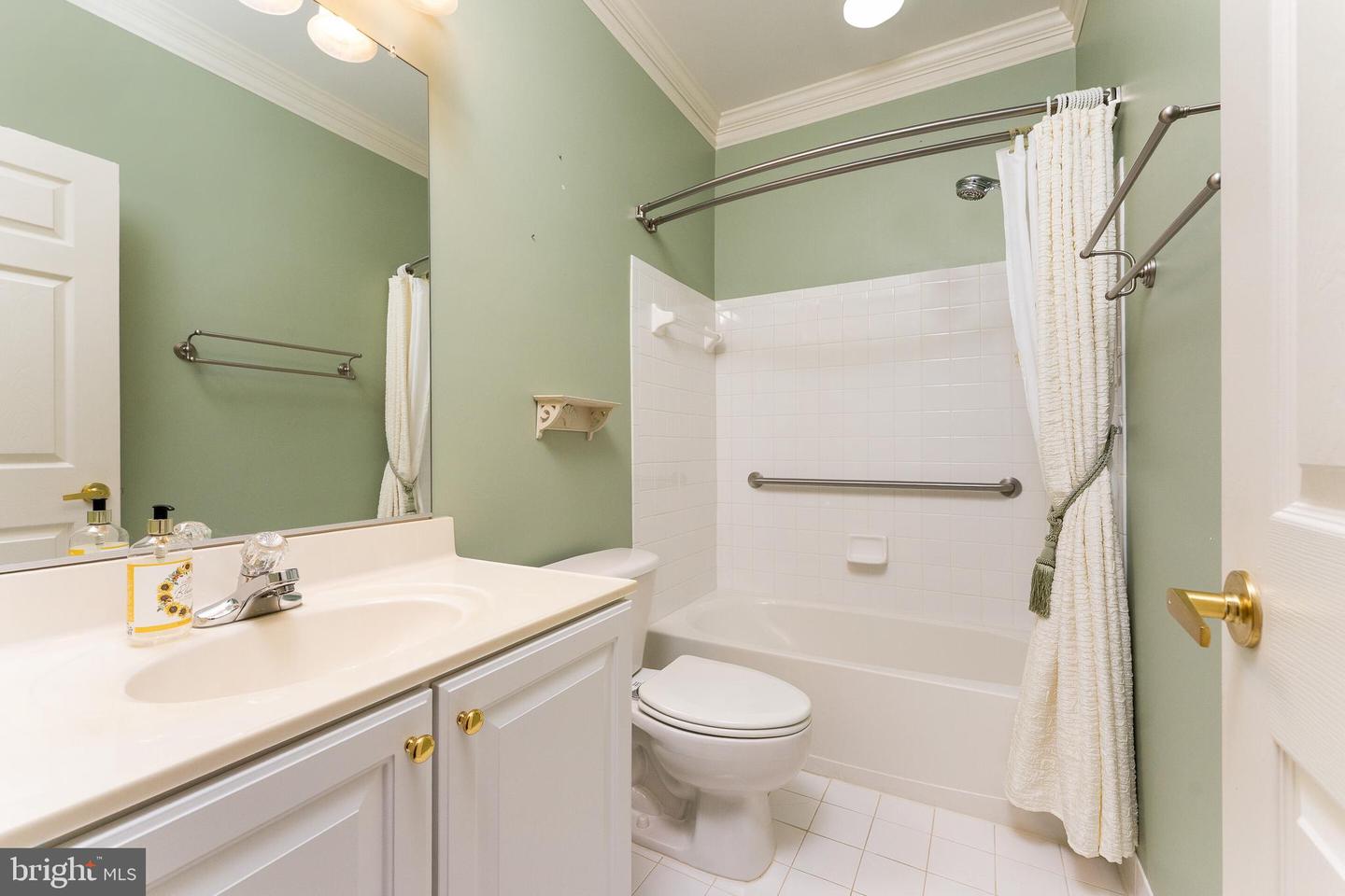 6872 Saddle Run Way Property Photo 9