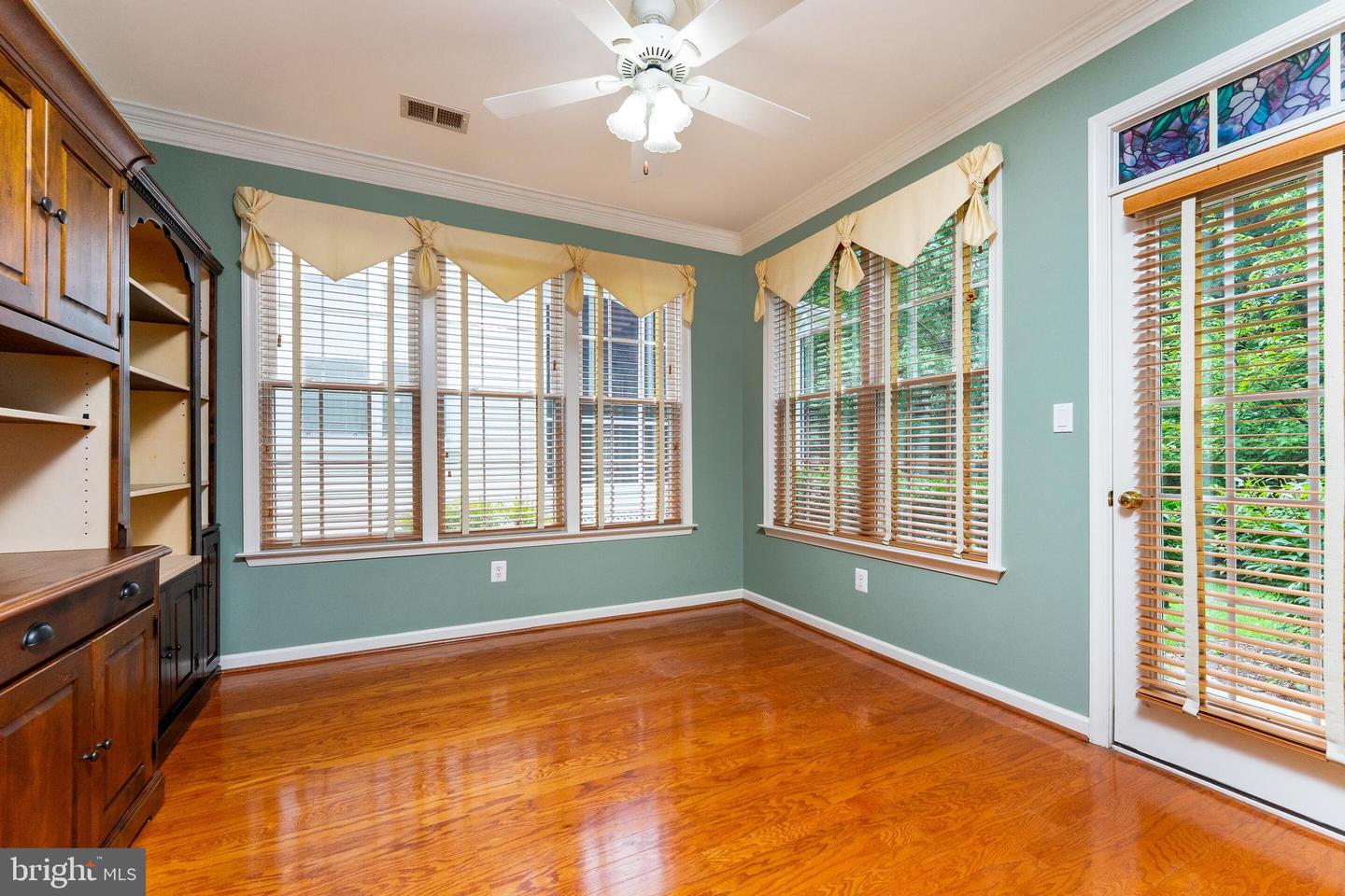 6872 Saddle Run Way Property Photo 13
