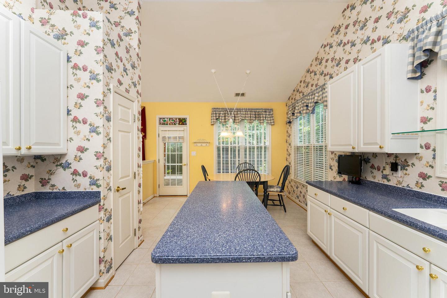 6872 Saddle Run Way Property Photo 15