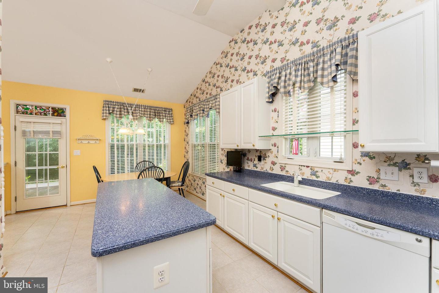 6872 Saddle Run Way Property Photo 17