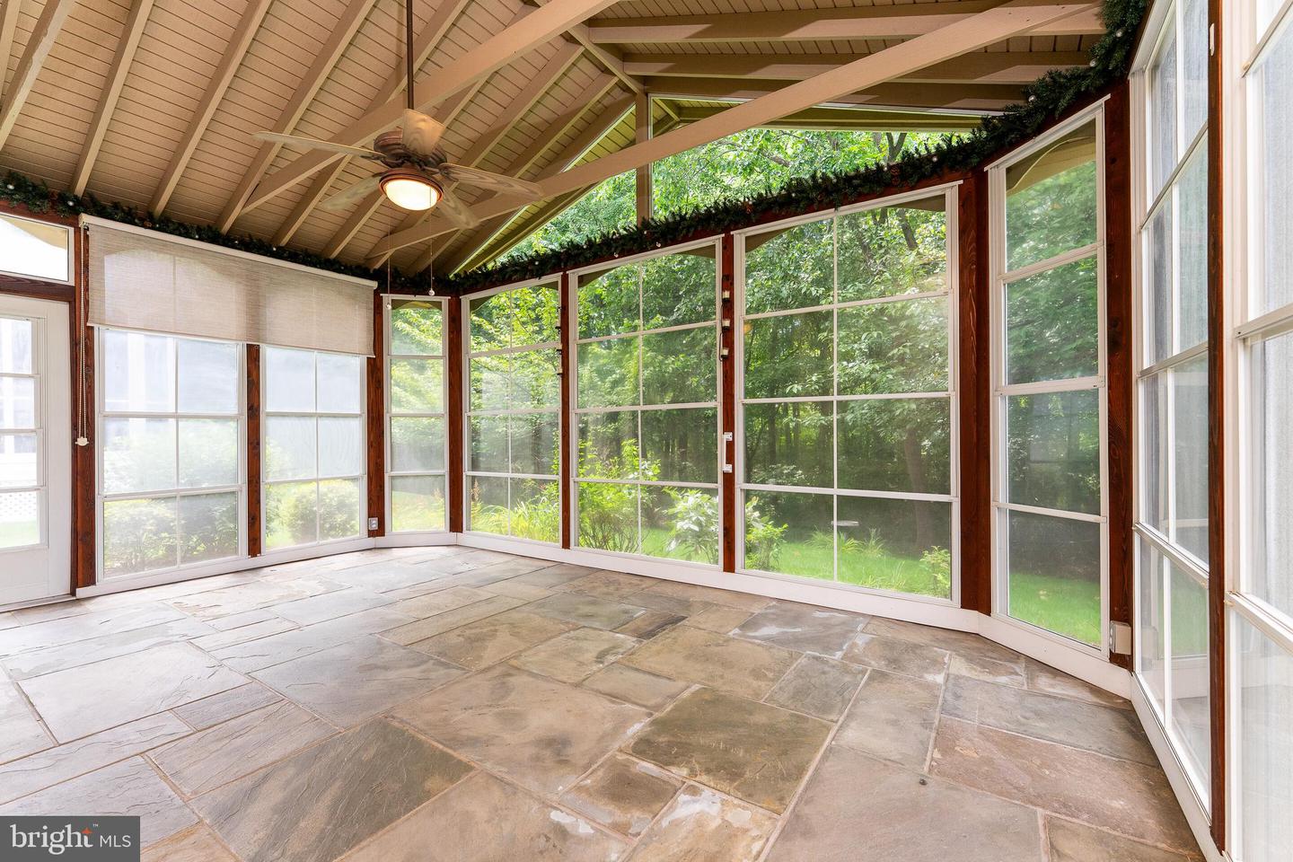 6872 Saddle Run Way Property Photo 24