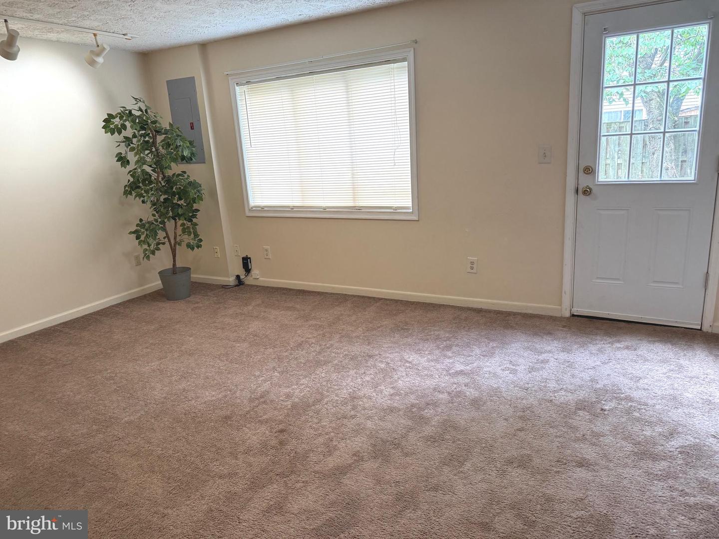 12866 Bison Ct Property Photo 14