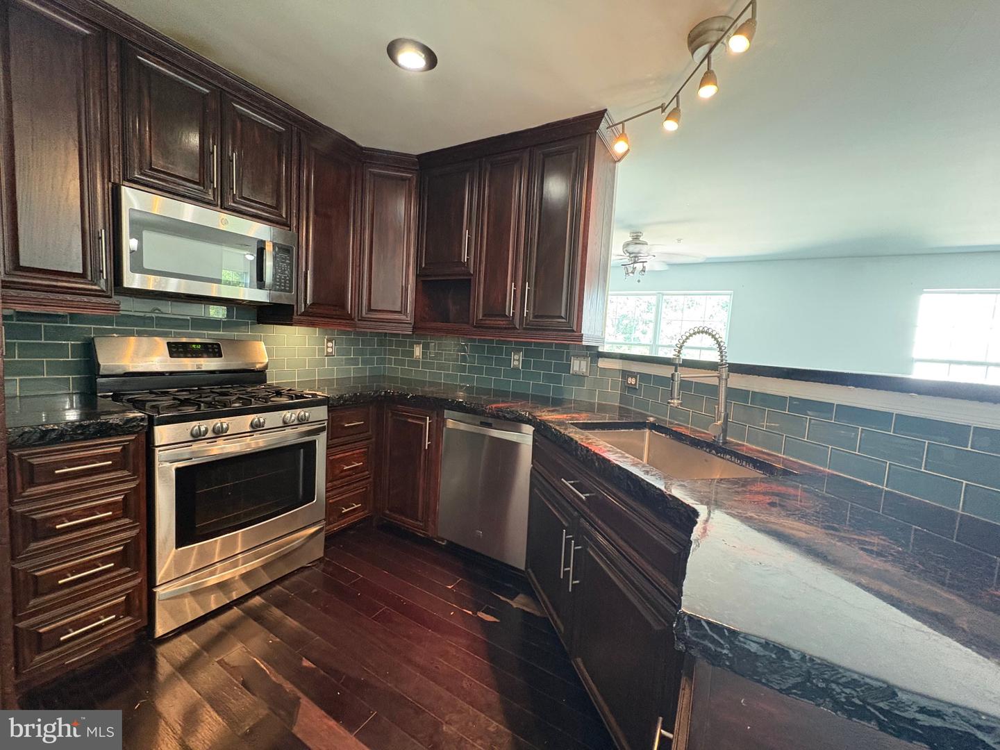11124 Wortham Crest Cir Property Photo 4