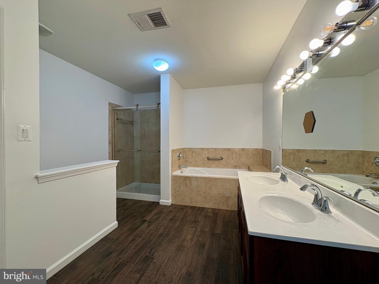 11124 Wortham Crest Cir Property Photo 8
