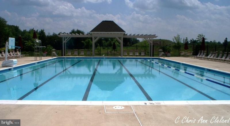 8393 Tenbrook Dr Property Photo 34