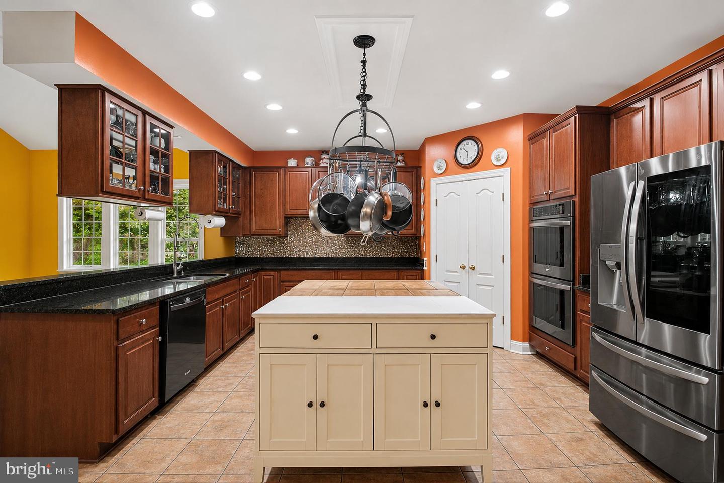 10823 Heaven Scent Ln Property Photo 7