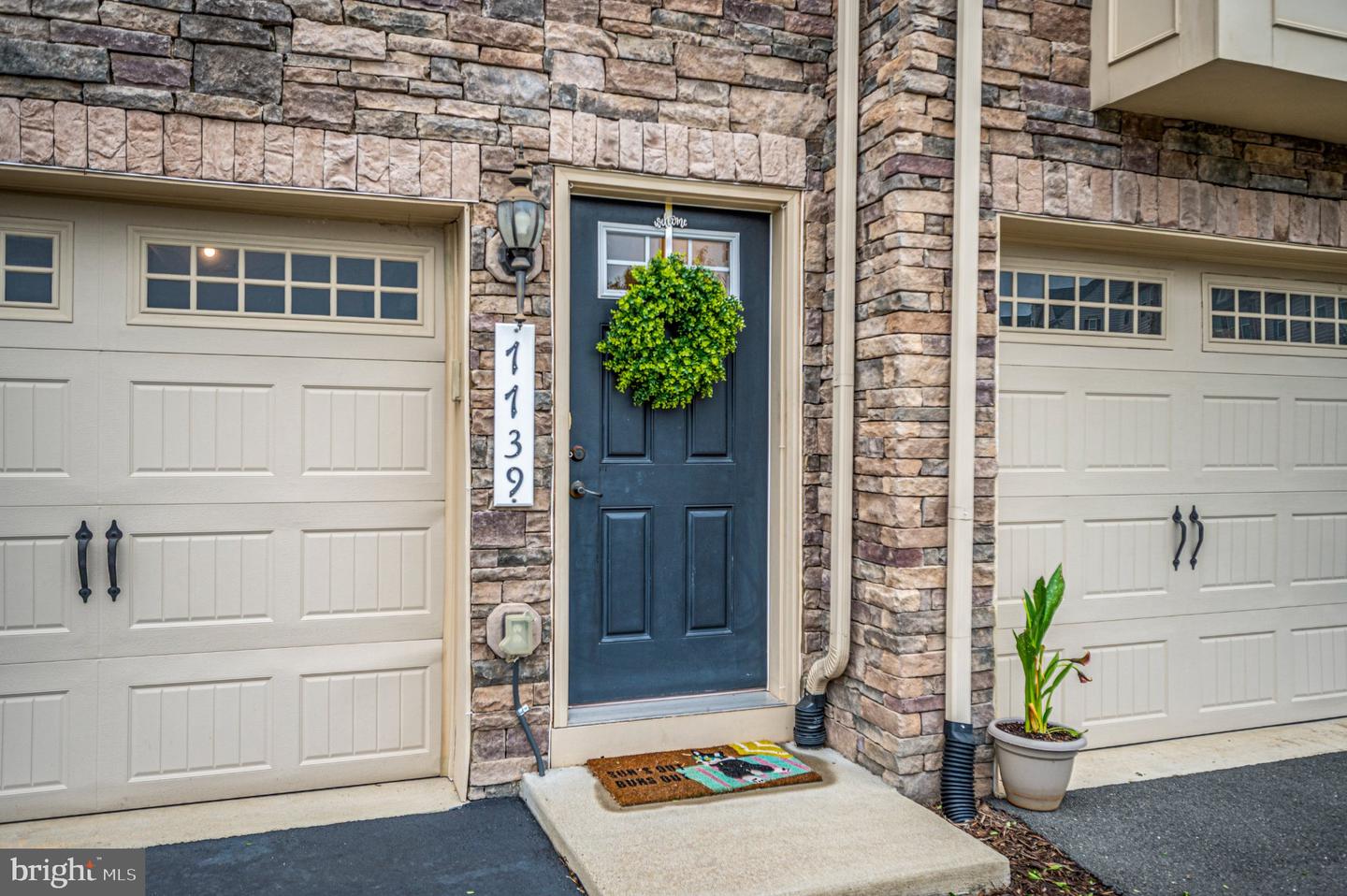 7739 Milton Cir Property Photo 4