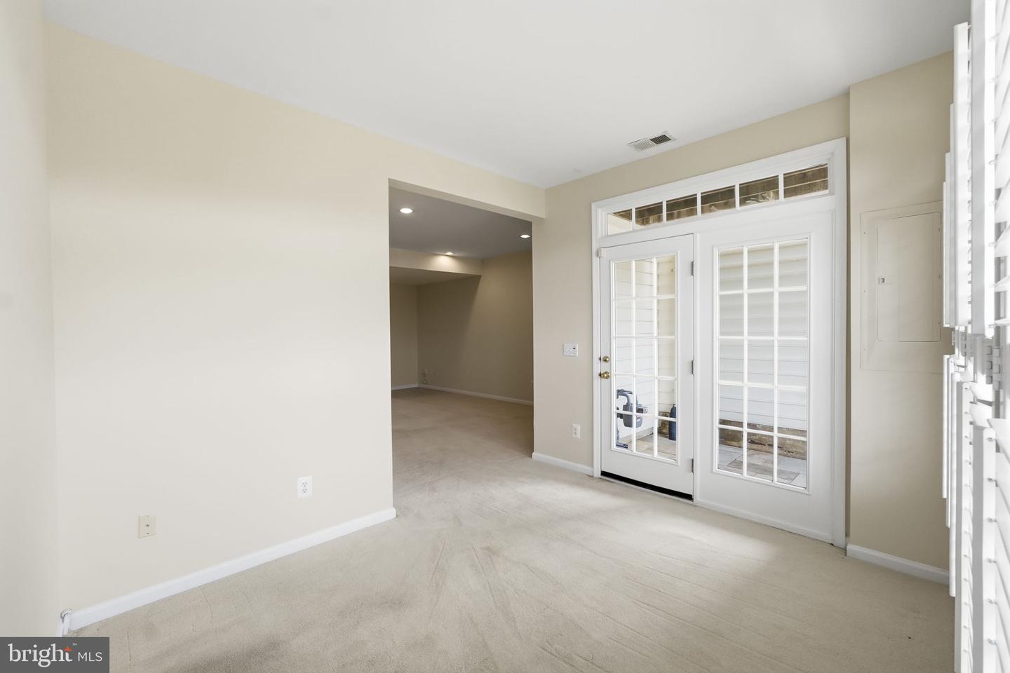 15054 Danehurst Cir Property Photo 8
