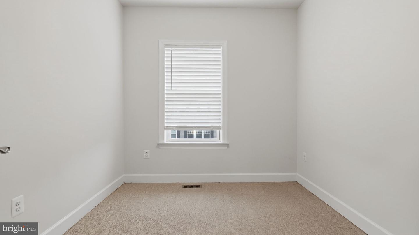 13806 Litespeed Way Property Photo 11