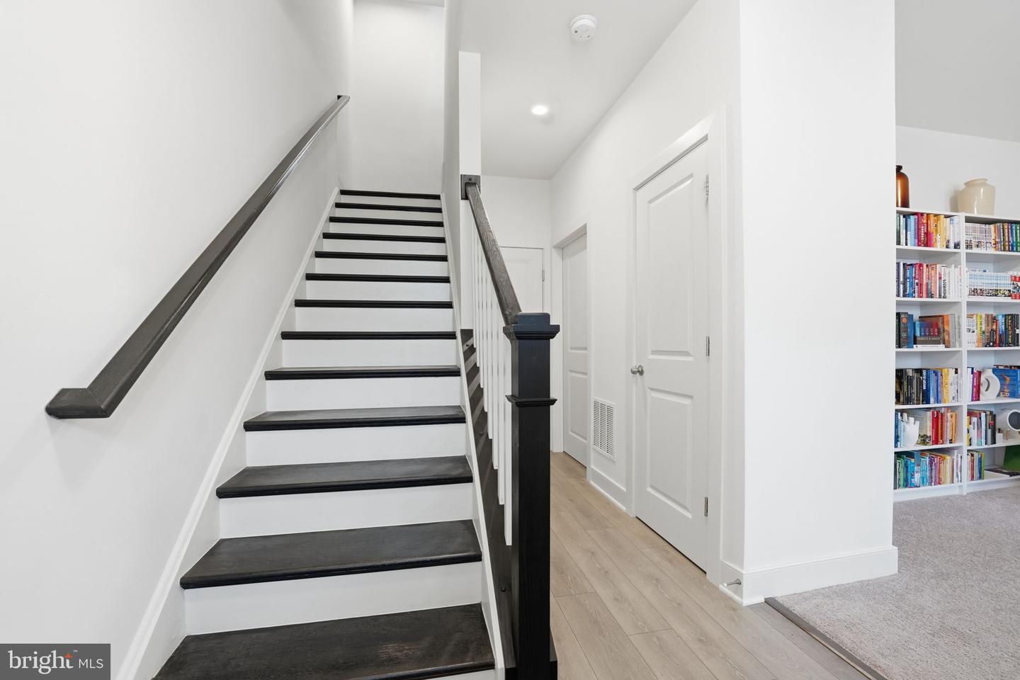 1506 Sandpiper Bay Loop Property Photo 4