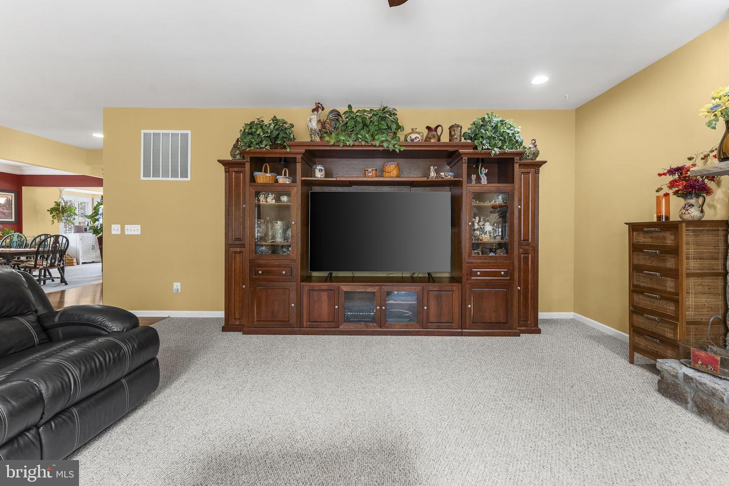 5777 Waterloo Bridge Cir Property Photo 32