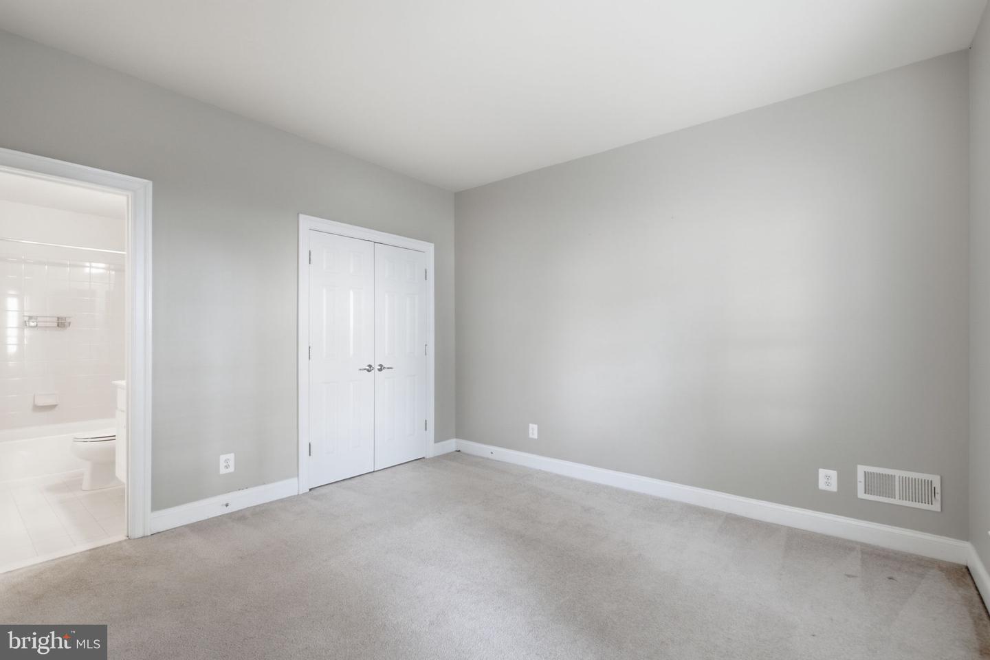 14656 Crossfield Way Property Photo 4