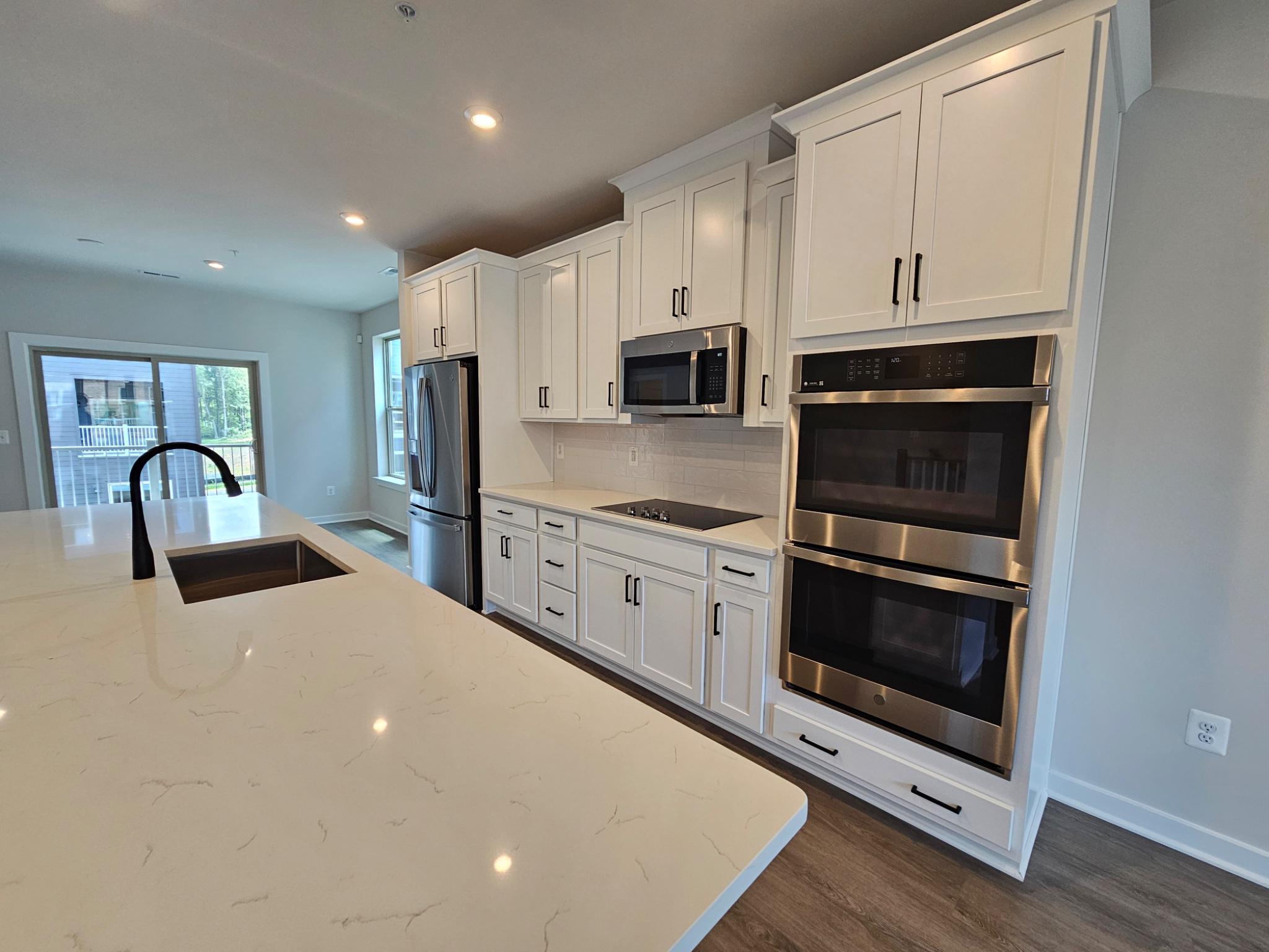 13721 Cobble Loop Property Photo 3