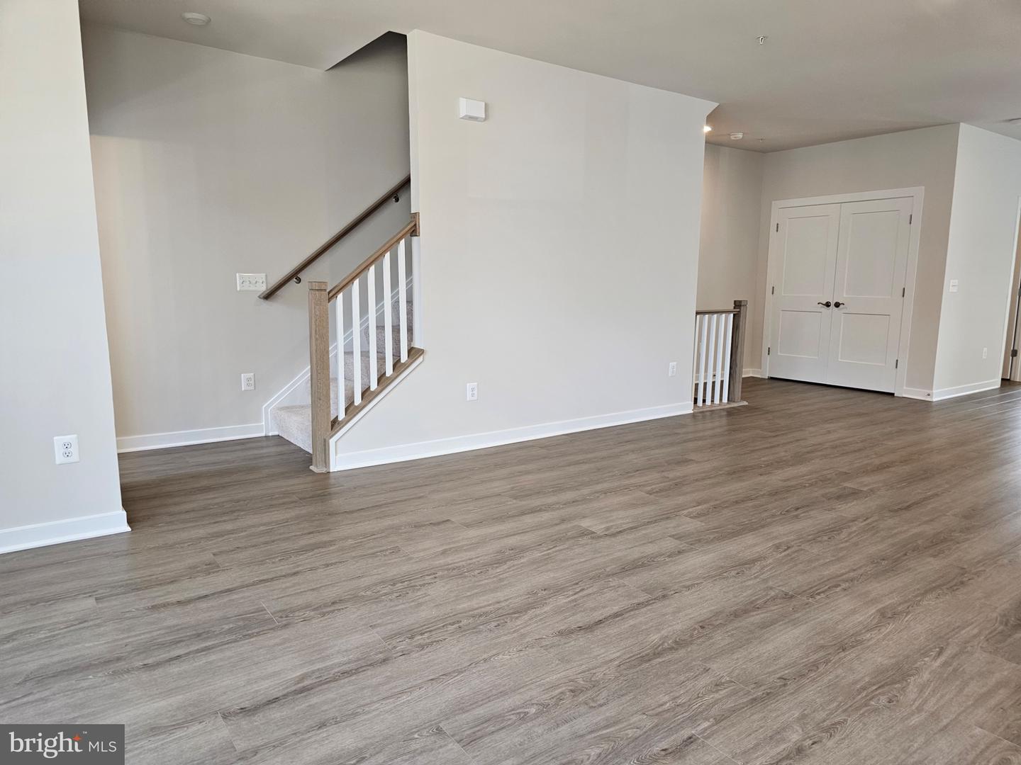 13721 Cobble Loop Property Photo 8