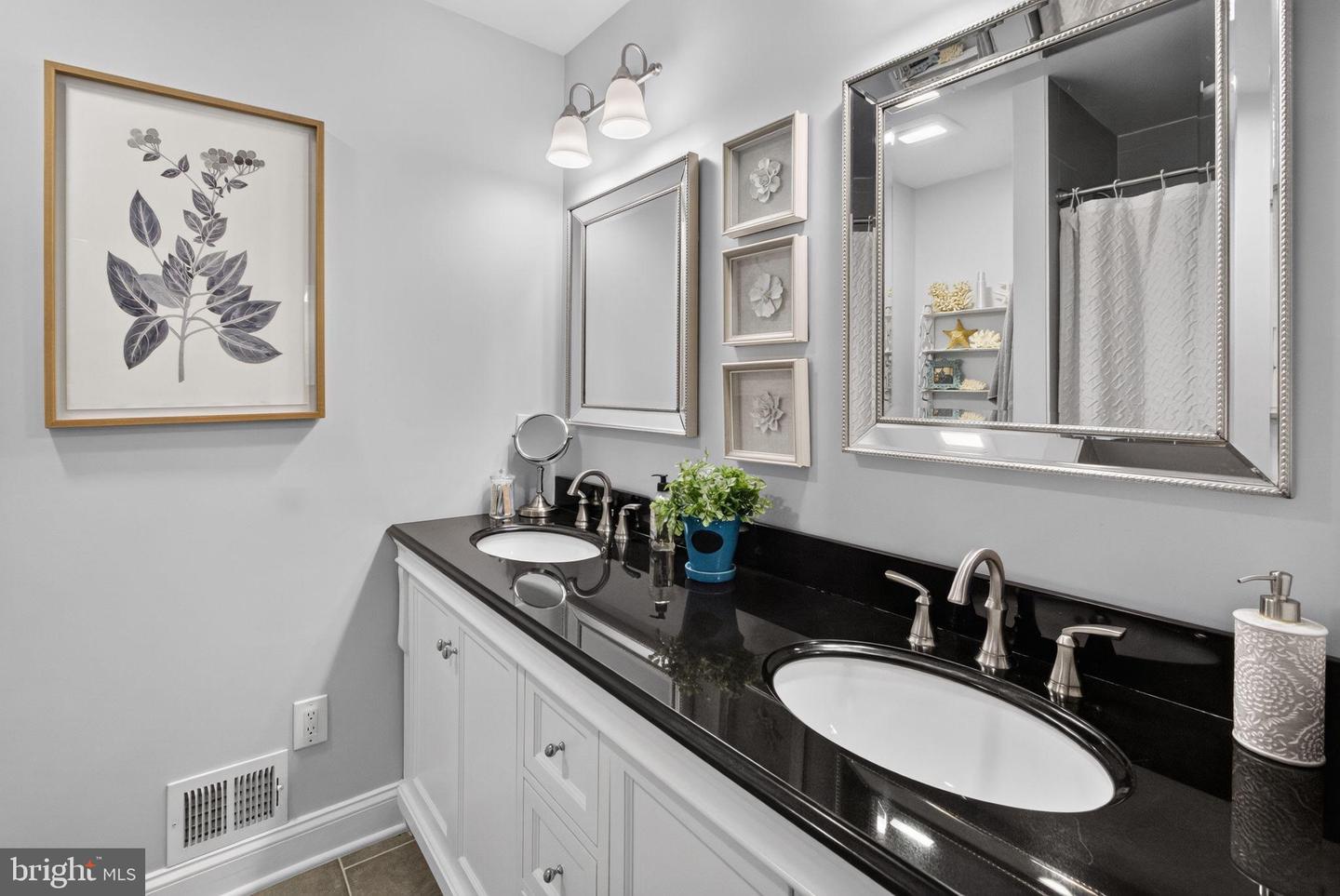 14063 Timothy Dr Property Photo 34