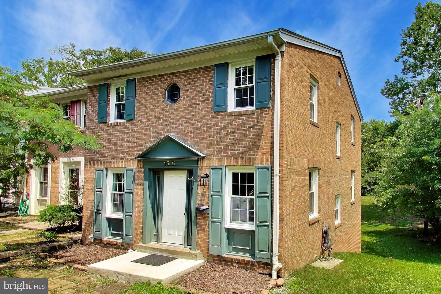 1306 Mead Ter Property Photo 1