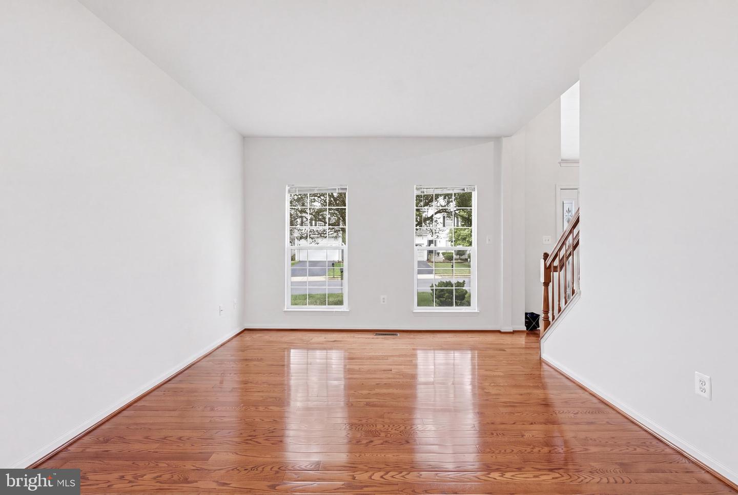 9121 Dartford Pl Property Photo 9