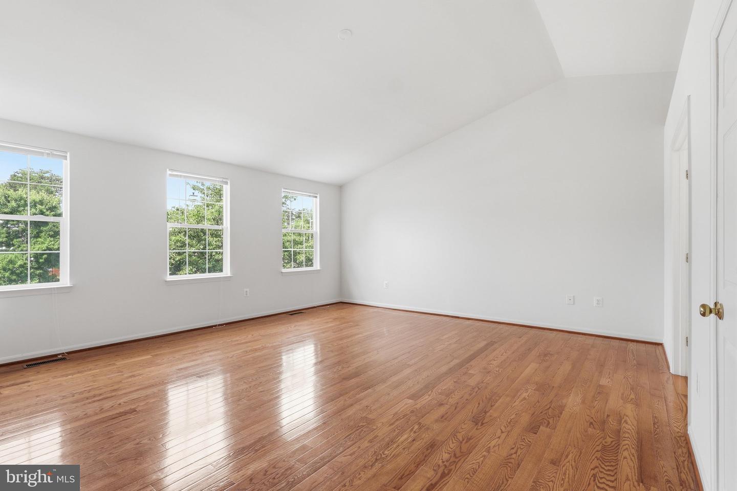 9121 Dartford Pl Property Photo 28