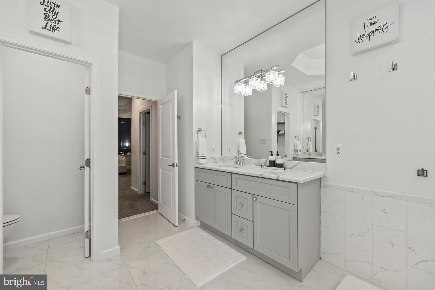 7671 Hamelin Ln Property Photo 29