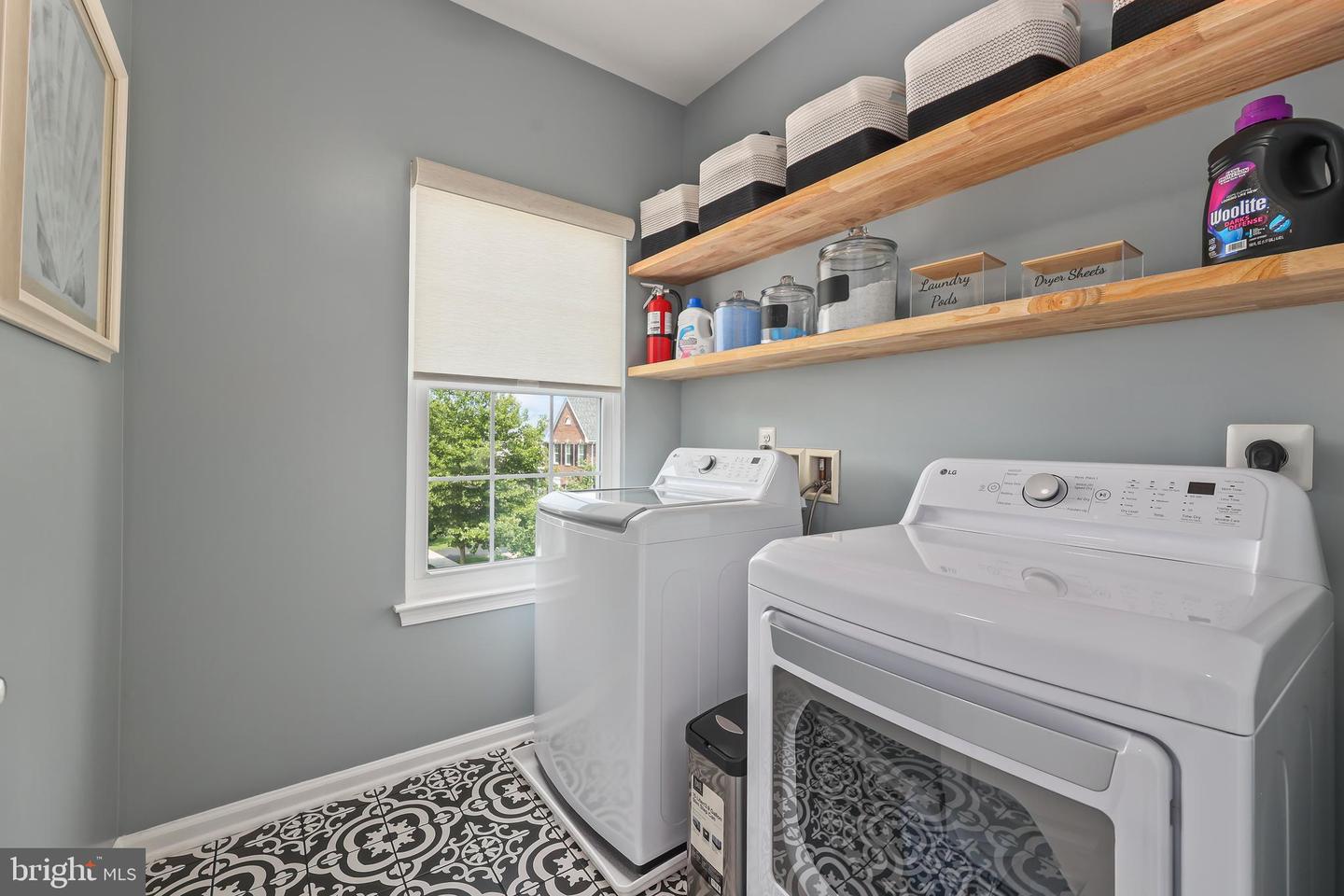7671 Hamelin Ln Property Photo 34