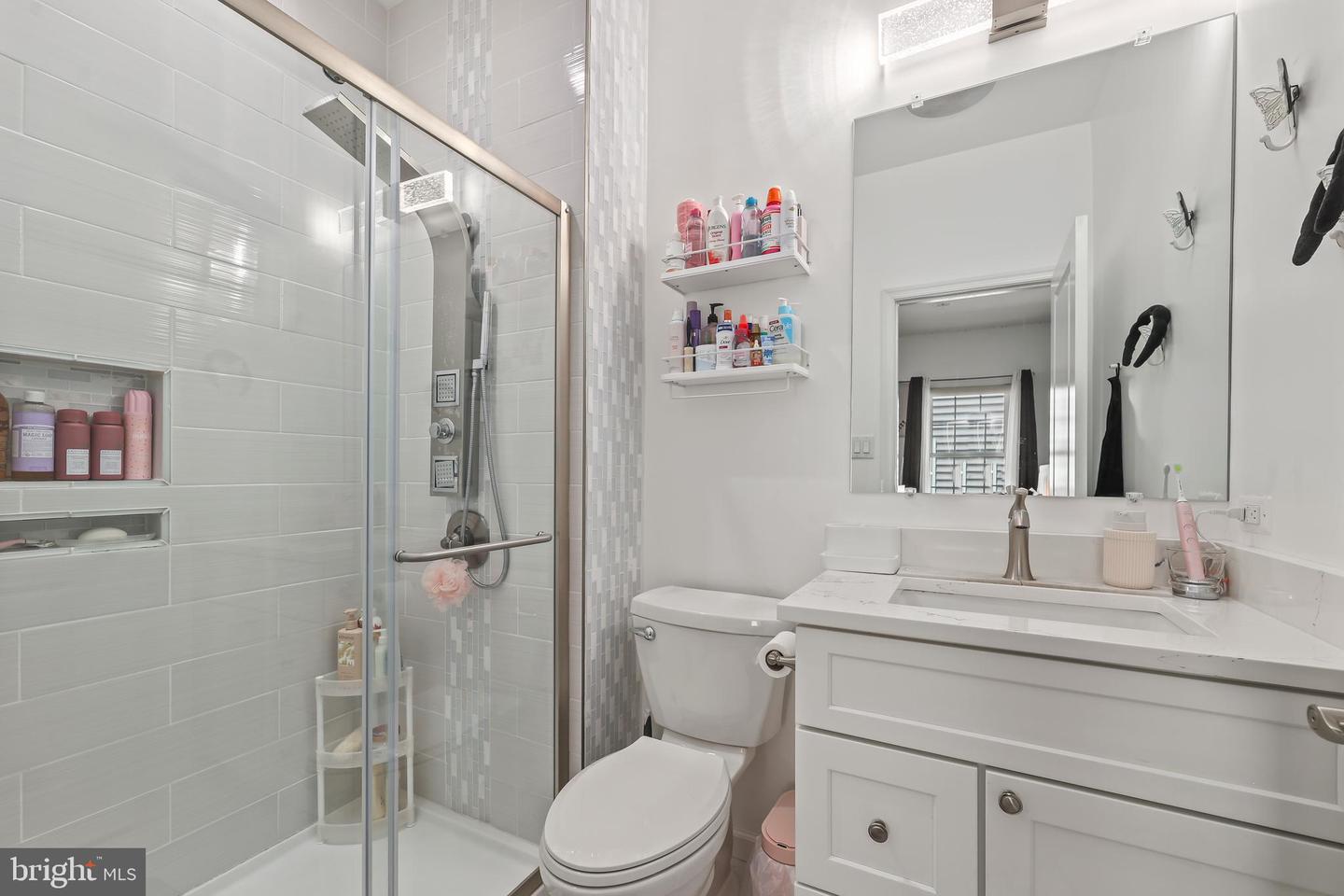 7671 Hamelin Ln Property Photo 39