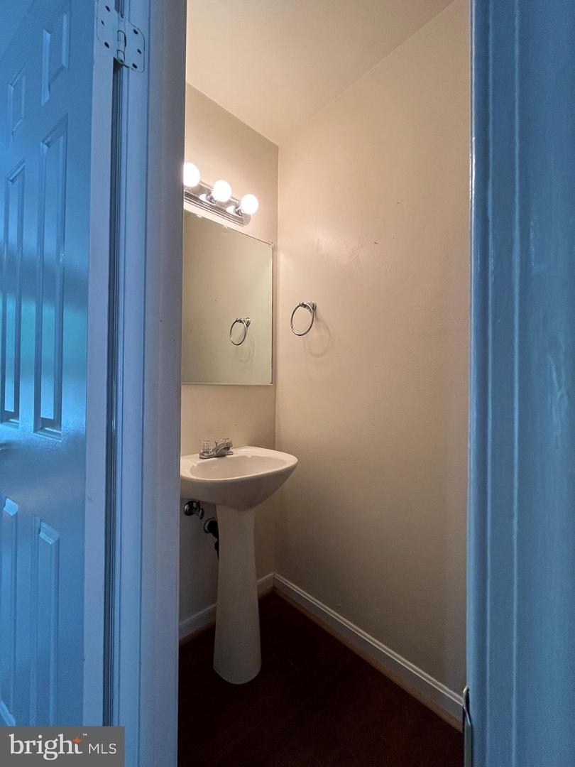 3723 Tavern Way Property Photo 13
