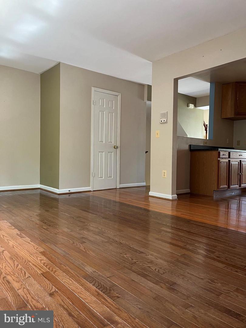 3723 Tavern Way Property Photo 17