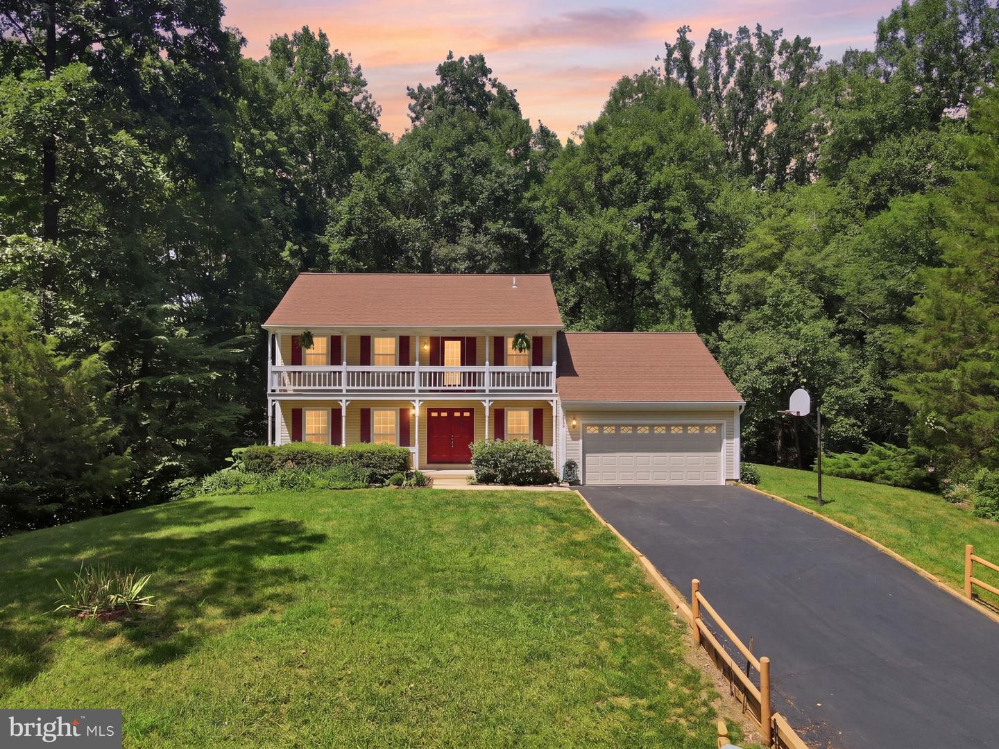 6090 River Forest Dr Property Photo 1