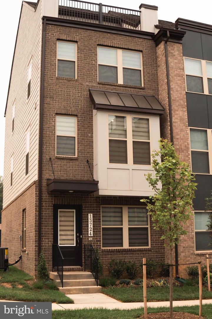 13724 COBBLE LOOP Property Photo 1