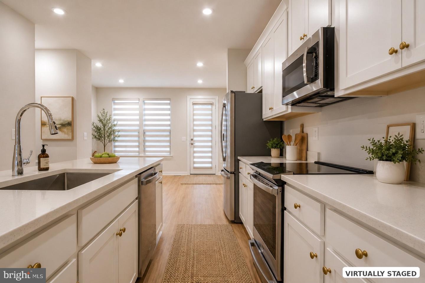 13724 Cobble Loop Property Photo 4