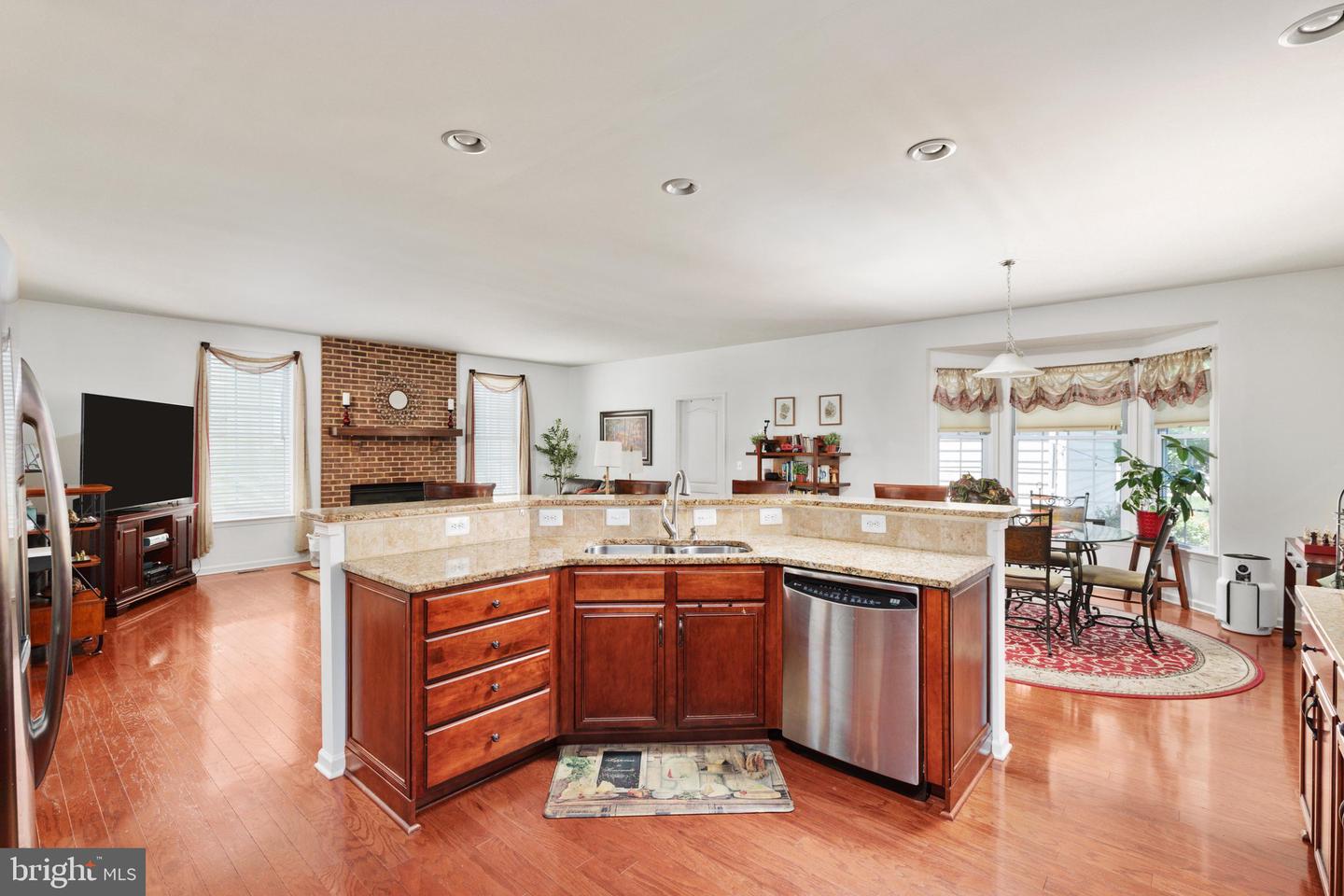 15610 Admiral Baker Cir Property Photo 12
