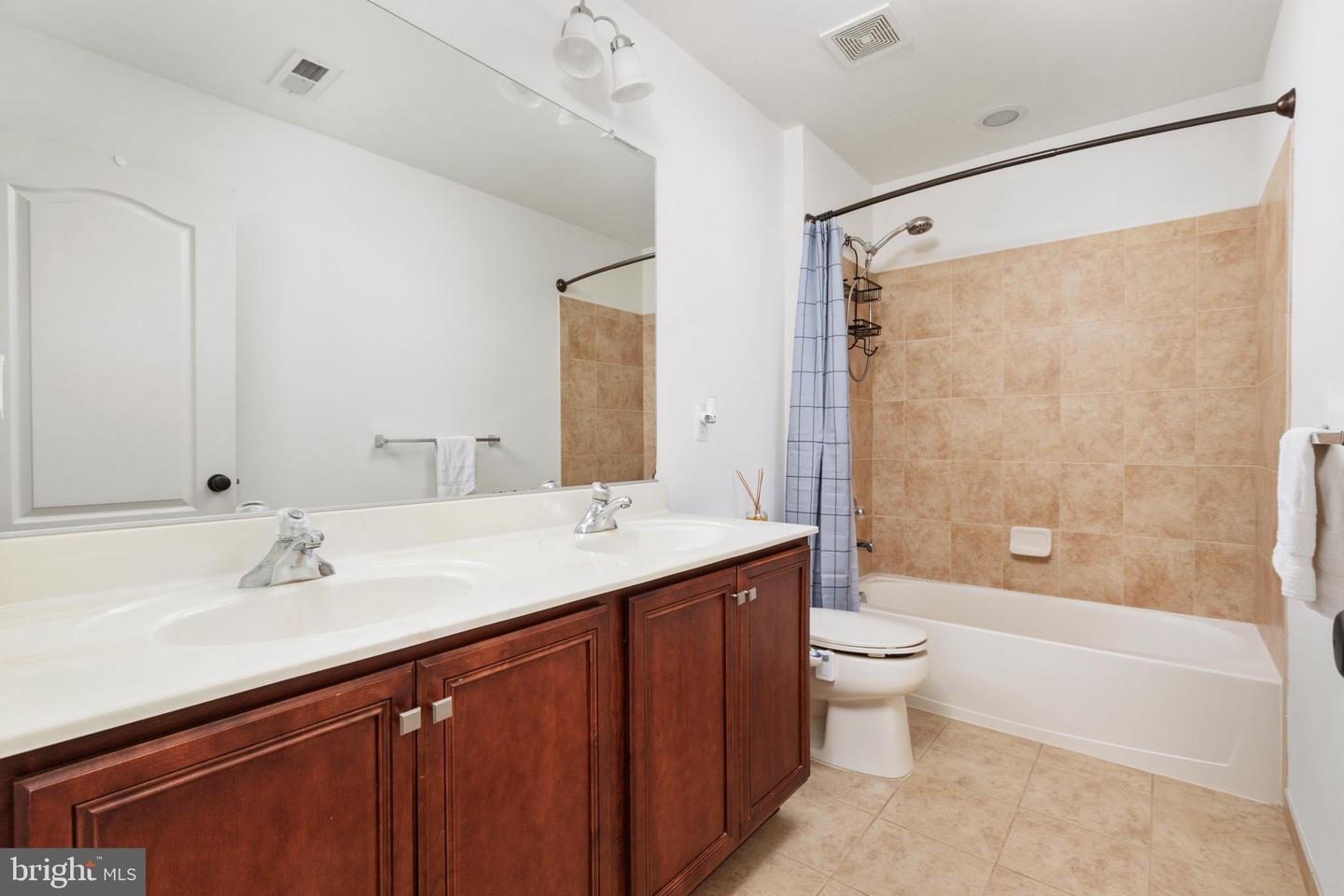 15610 Admiral Baker Cir Property Photo 31