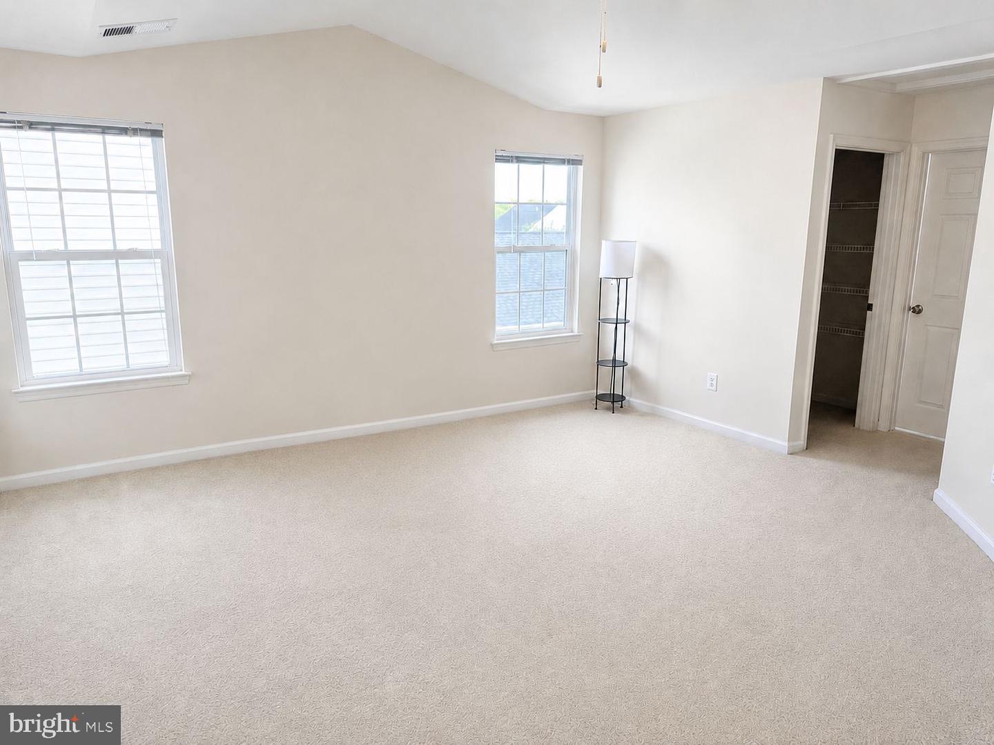 12489 Pfitzner Ct Property Photo 6