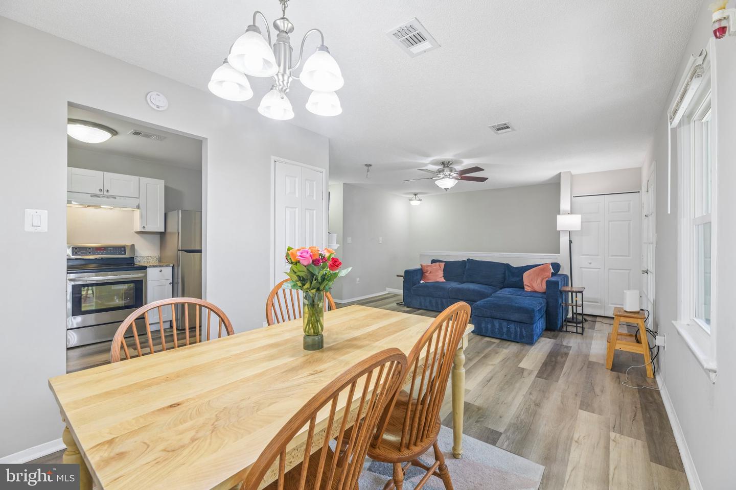 2841 Chablis Cir Property Photo 4