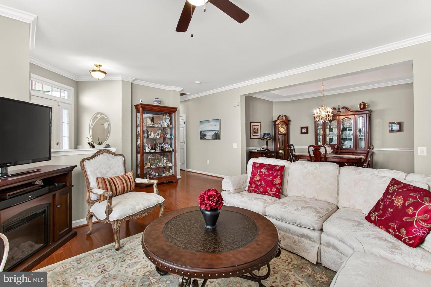 12851 Arnot Ln Property Photo 11