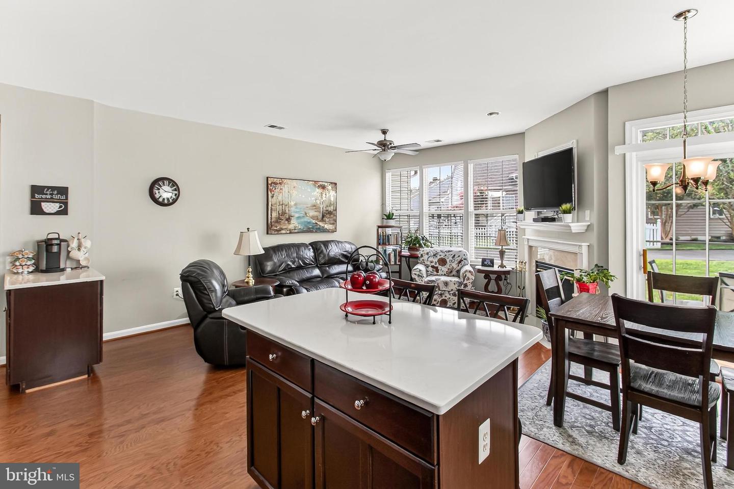 12851 Arnot Ln Property Photo 22