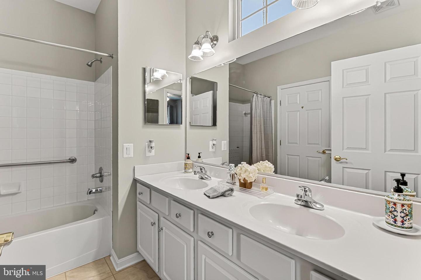 12851 Arnot Ln Property Photo 30