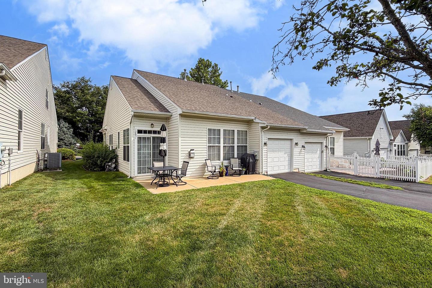 12851 Arnot Ln Property Photo 40