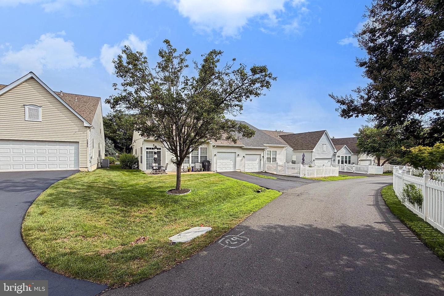 12851 Arnot Ln Property Photo 41