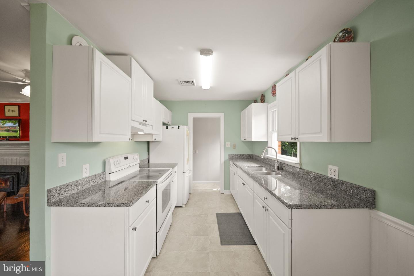 6761 Madison St Property Photo 13