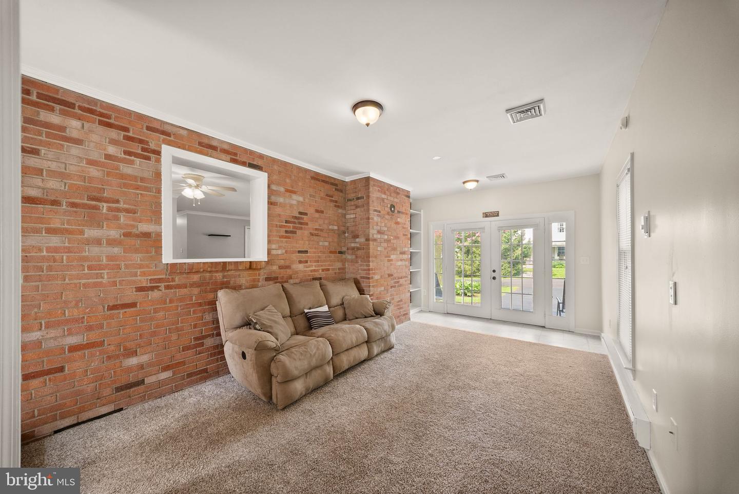 6761 Madison St Property Photo 17